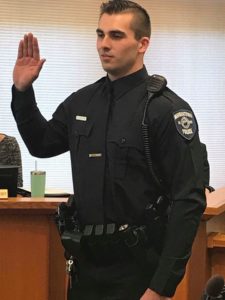 new_hermantown_police_swearing_in_new_police2